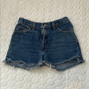Vintage levi's dark wash mid rise shorts